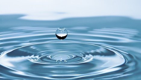 drops-of-water-578897_640.jpg